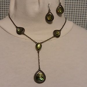 Necklace & earings set